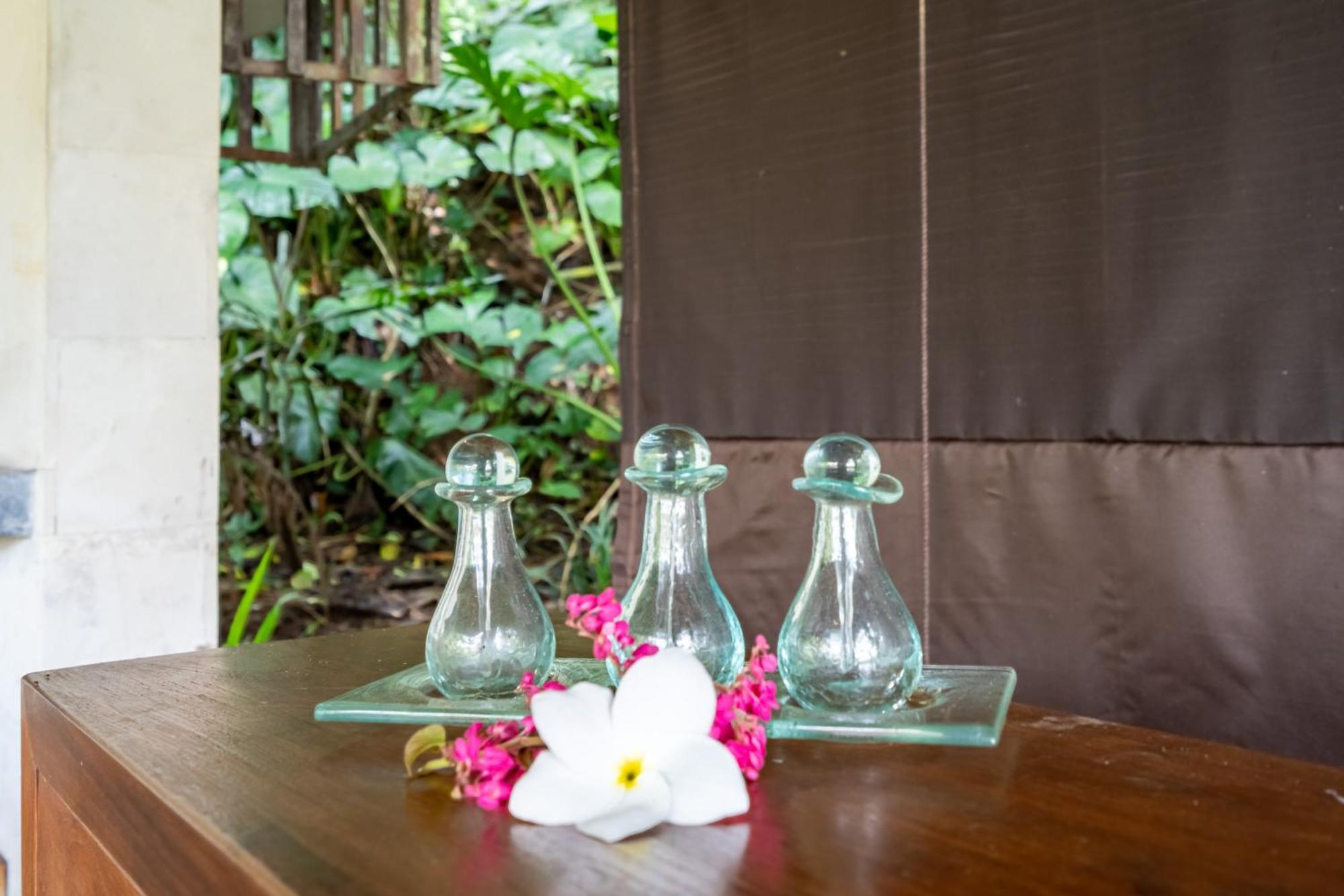 Villa Themma Jungle - Sumptuous 3Br Luxury Villa With Majestic Jungle View North Of Ubud Extérieur photo